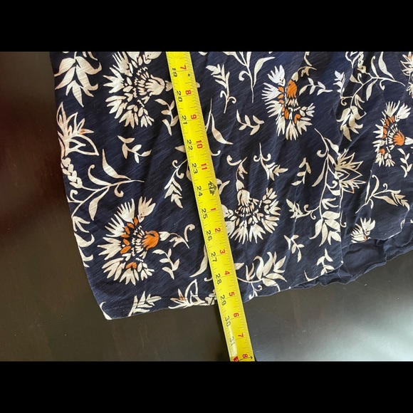 Navy Floral Top - Picture 7 of 7